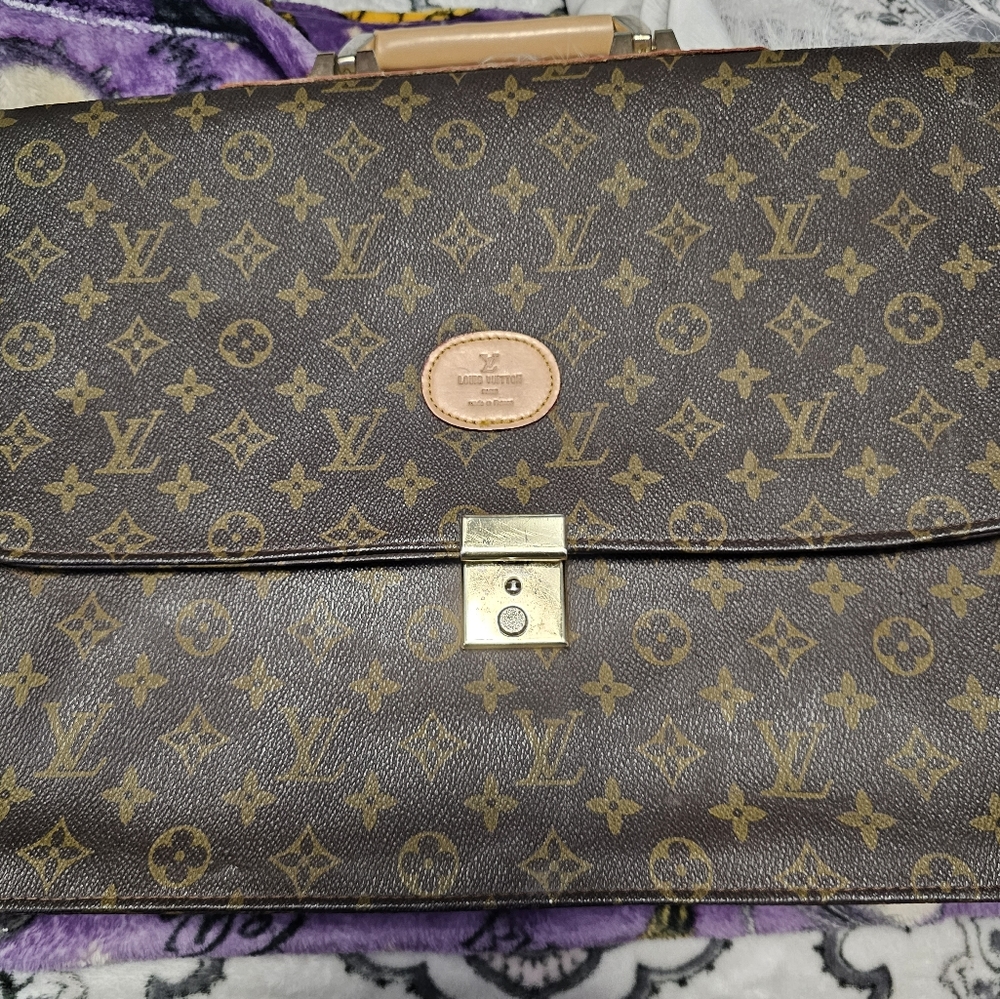 louis vuittons Vintage Folder Brief Case Excellent Condition Rare